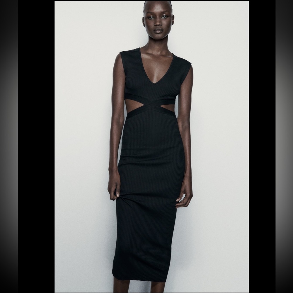 CUT OUT FITTED RIB DRESS - Picture 2 of 9